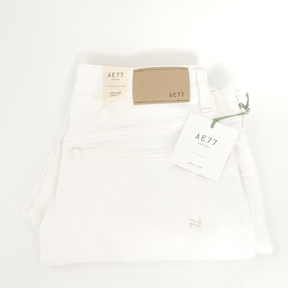 American Eagle Outfitters Denim - NWT American Eagle‎ AE77 Low-Rise Jegging White Women's 10 Short
